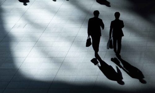 Thumbnail image of GLOBAL FUND FLOWS 2024 – NAVIGATING CHANGE: INVESTORS TURN TO BONDS